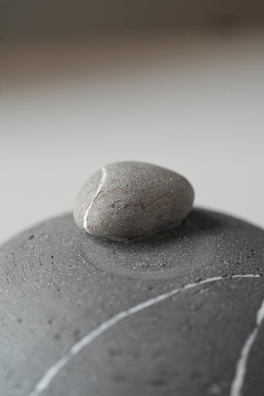 Stillness Pebble 034 / Dark Grey Box