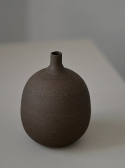 Dark Cocao Round Bud Vase