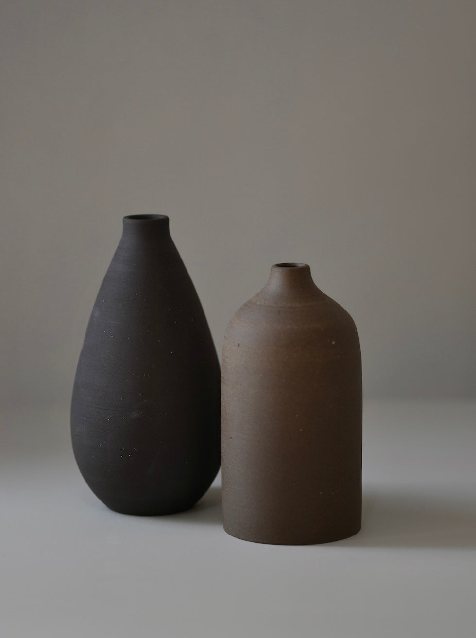 Dark Teardrop Bottle Vase