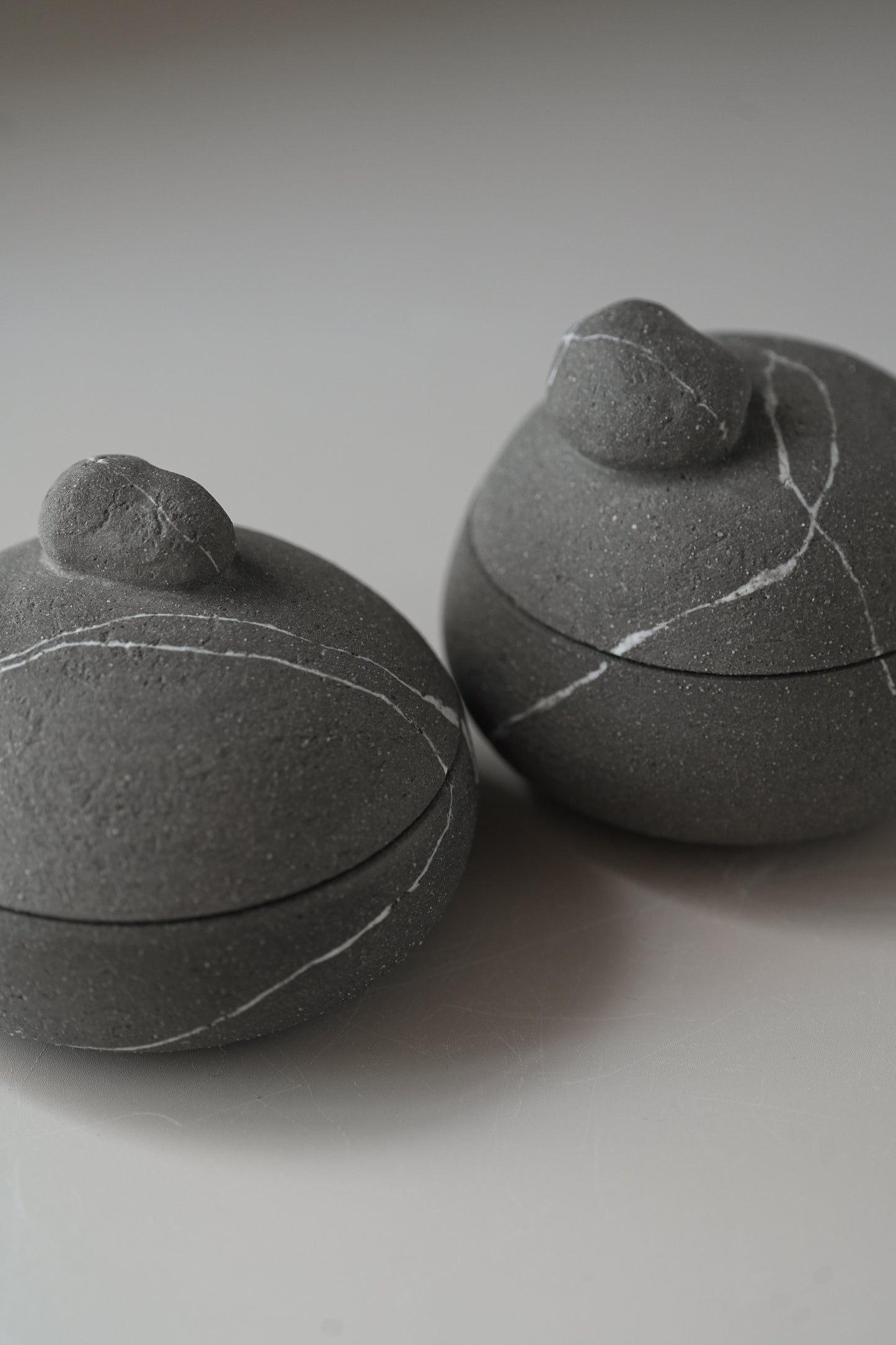 Stillness Pebble 038 / Dark Grey Box