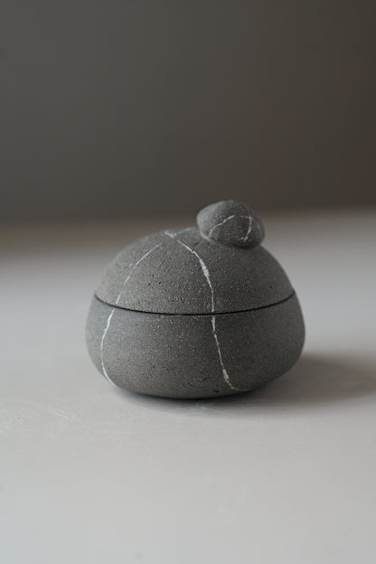 Stillness Pebble 037 / Dark Grey Box