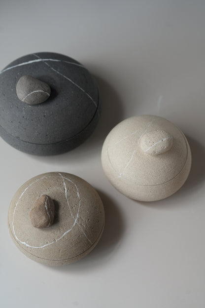 Stillness Pebble 032 / Brown Box
