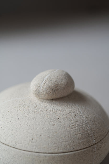 Stillness Pebble 036 / Beige Box