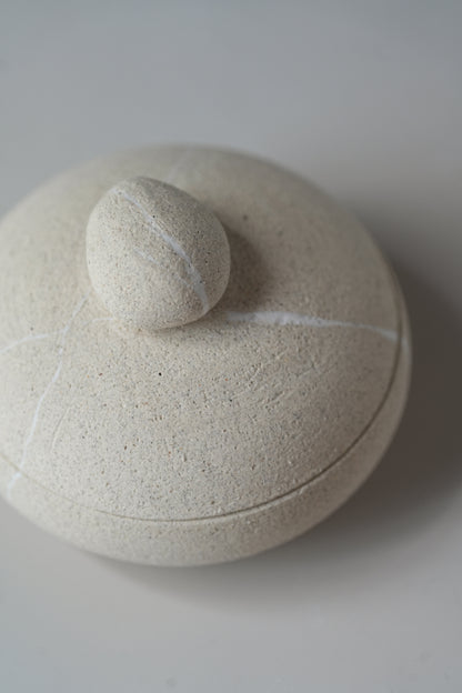 Stillness Pebble 036 / Beige Box