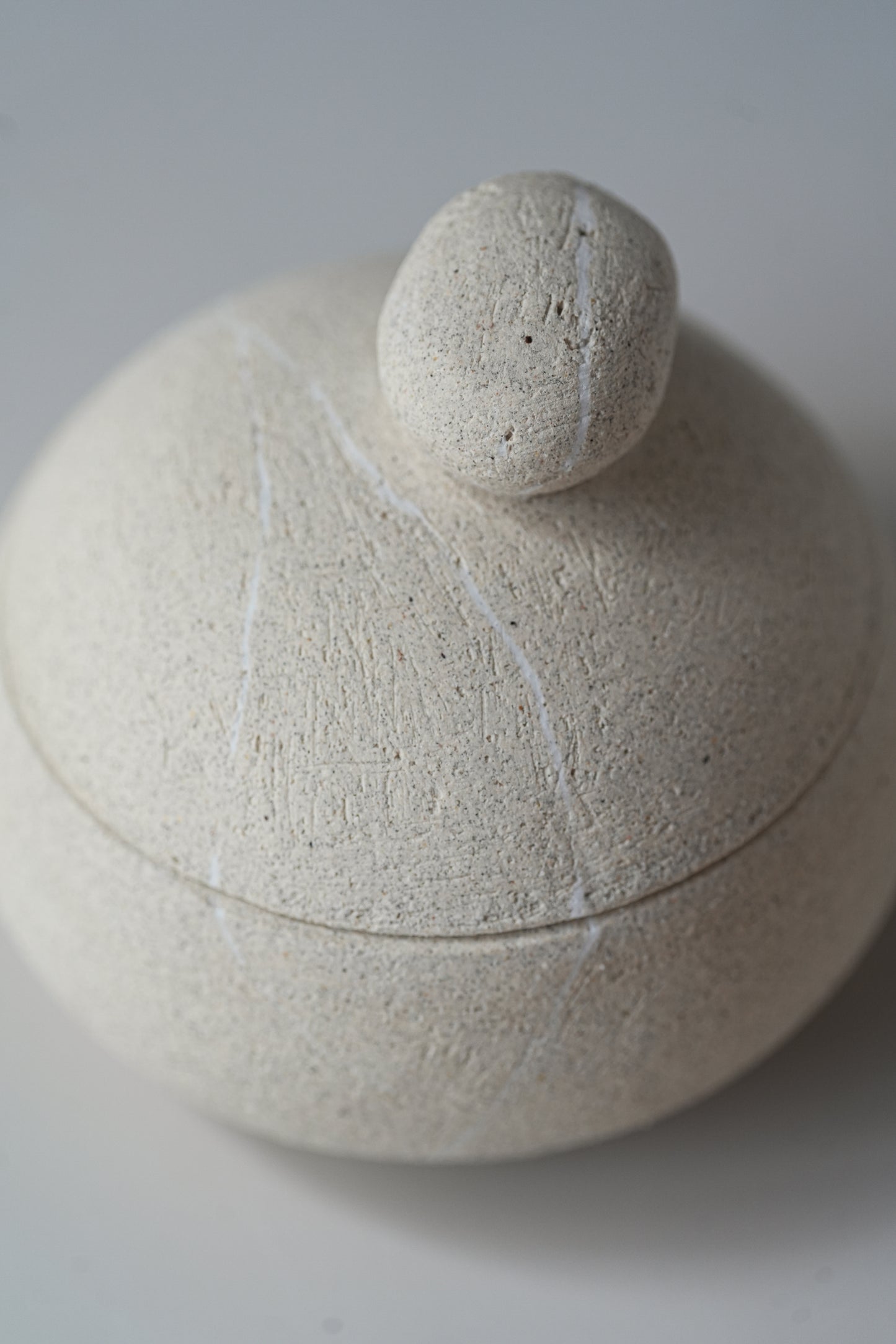 Stillness Pebble 035 / Beige Box