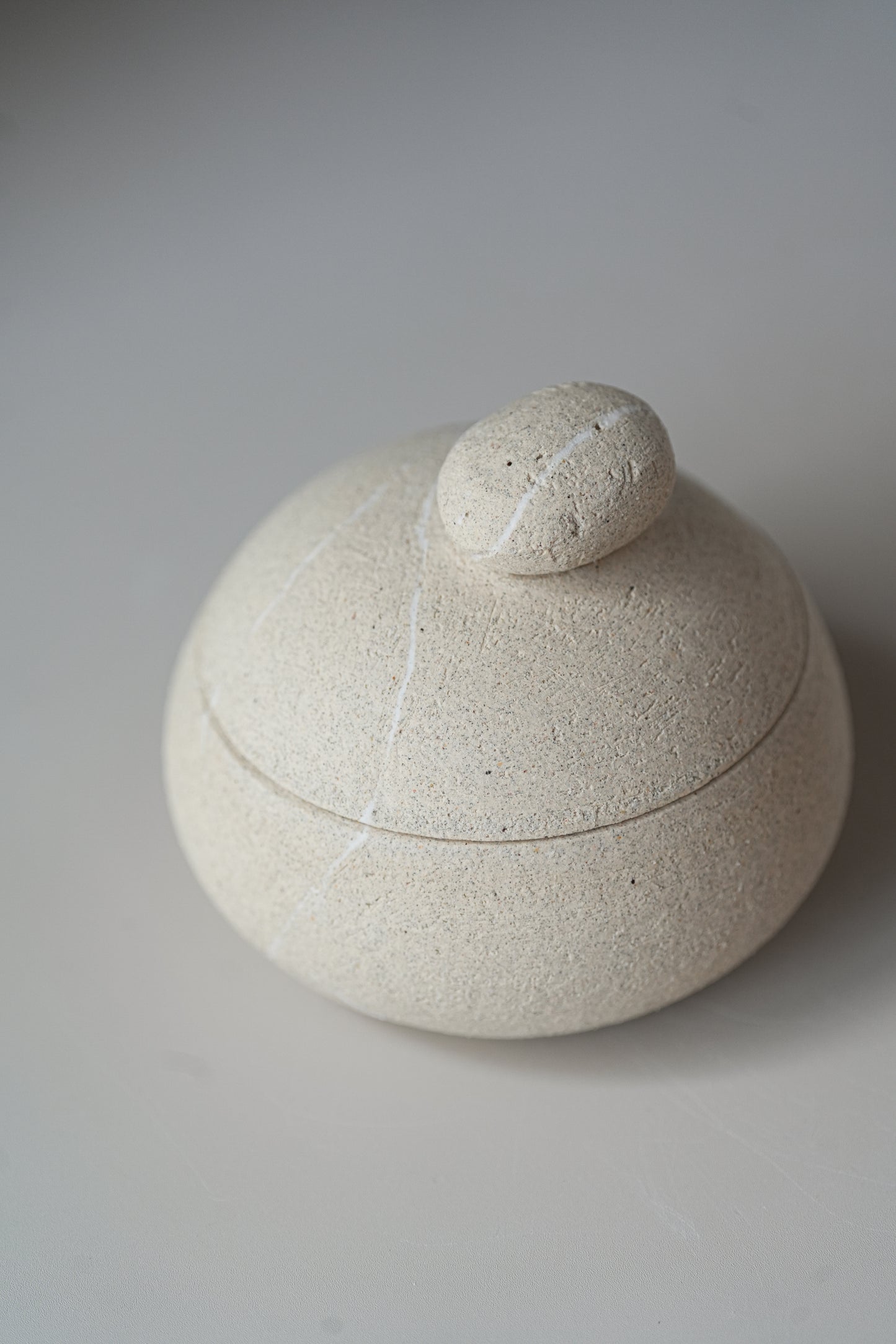 Stillness Pebble 035 / Beige Box