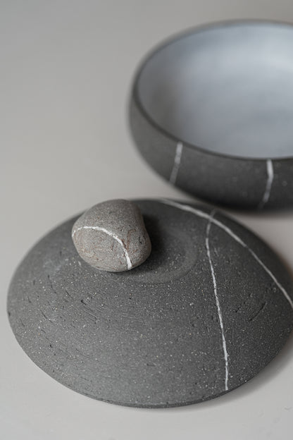 Stillness Pebble 034 / Dark Grey Box