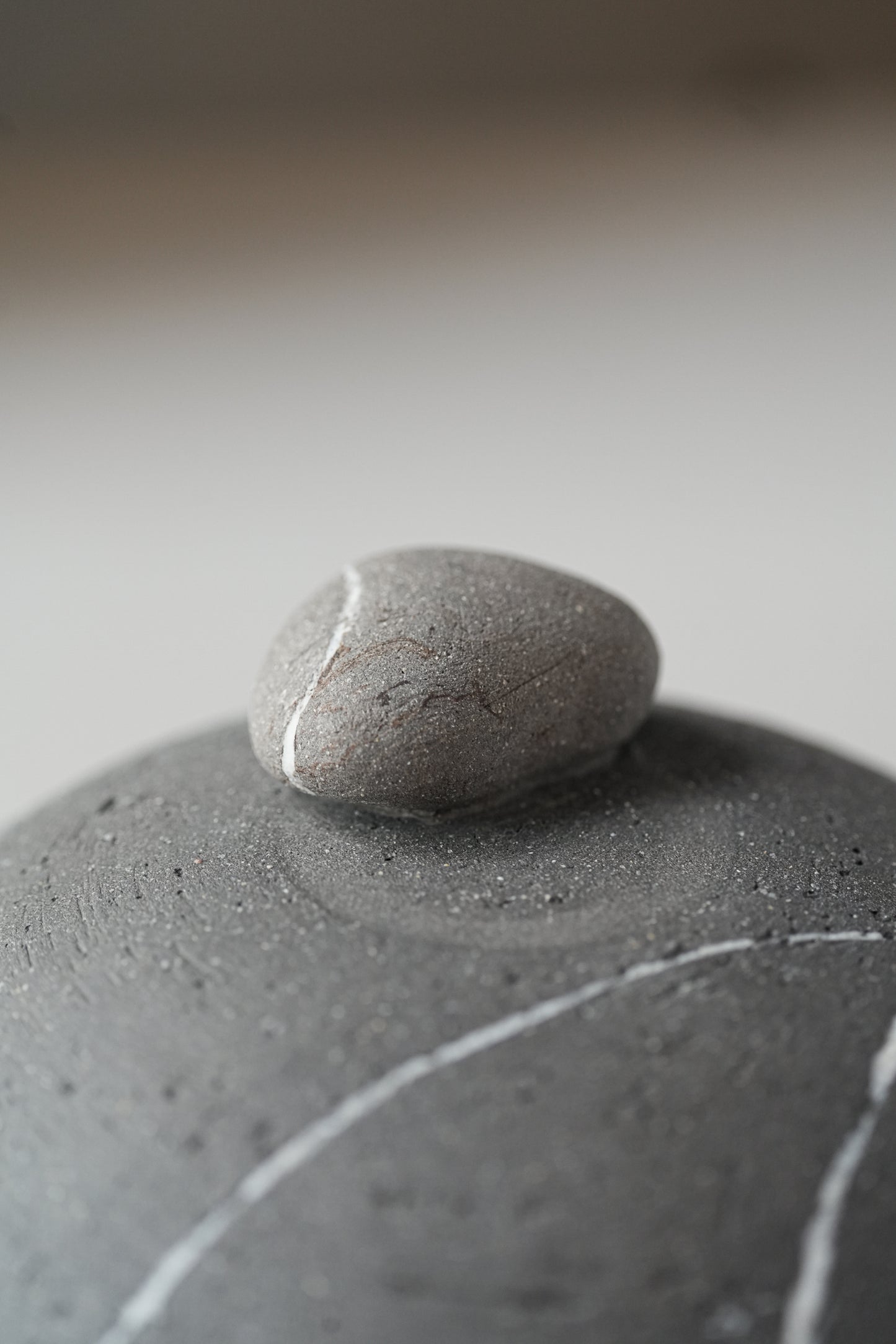 Stillness Pebble 034 / Dark Grey Box