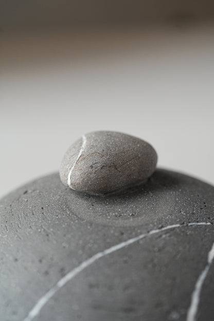 Stillness Pebble 034 / Dark Grey Box