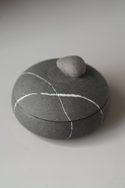 Stillness Pebble 034 / Dark Grey Box