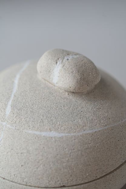 Stillness Pebble 033 / Beige Box