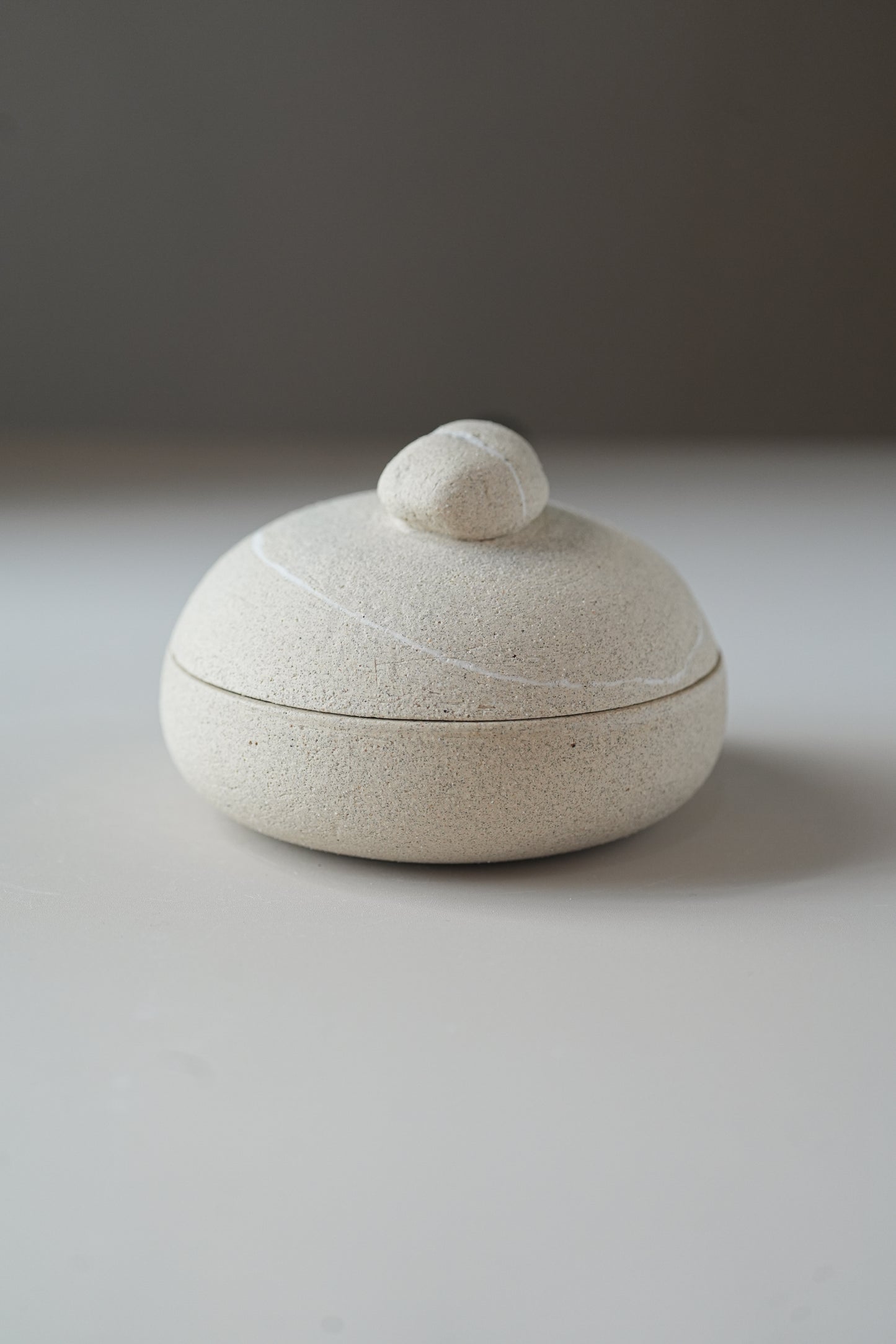 Stillness Pebble 033 / Beige Box