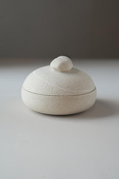 Stillness Pebble 033 / Beige Box