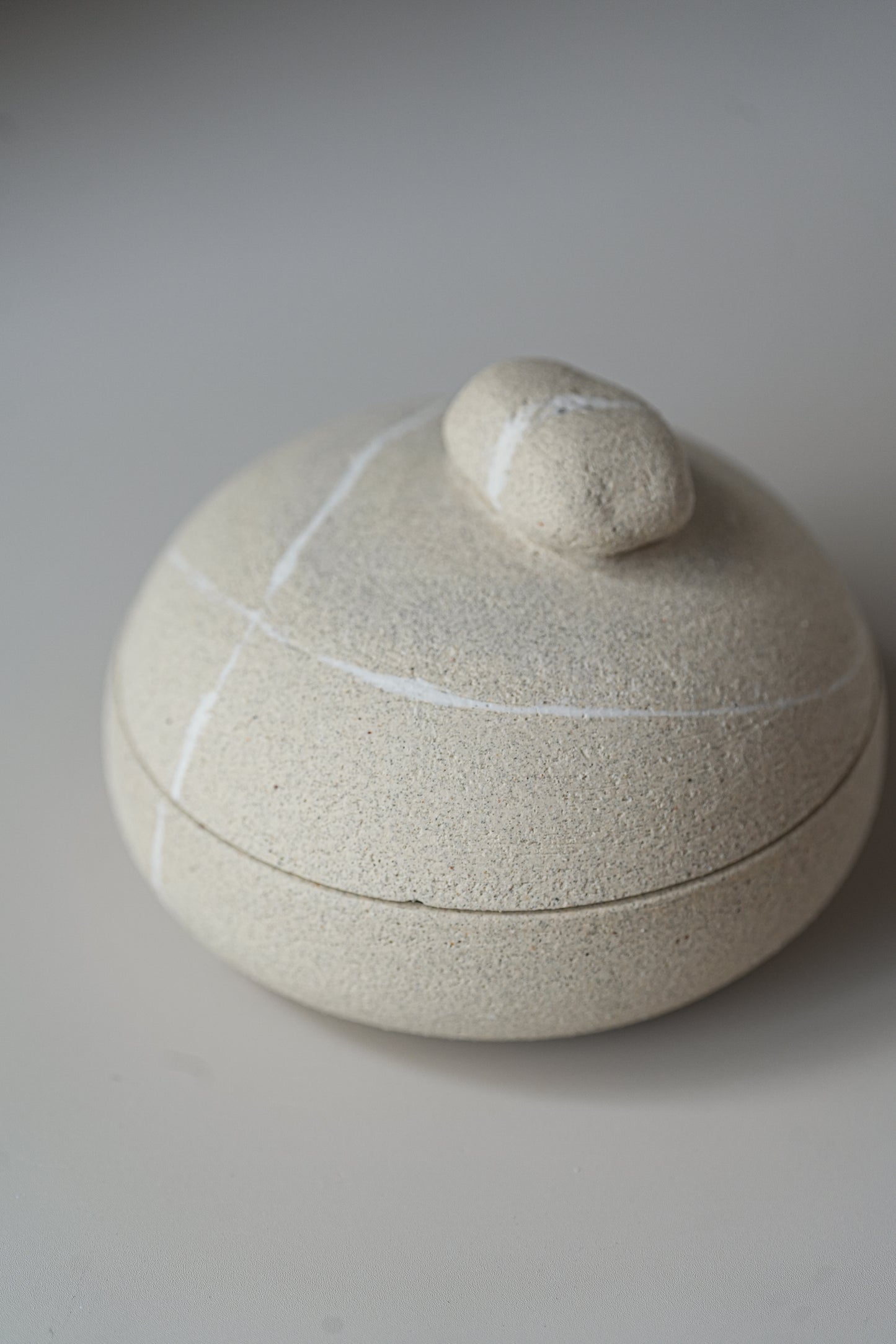 Stillness Pebble 033 / Beige Box