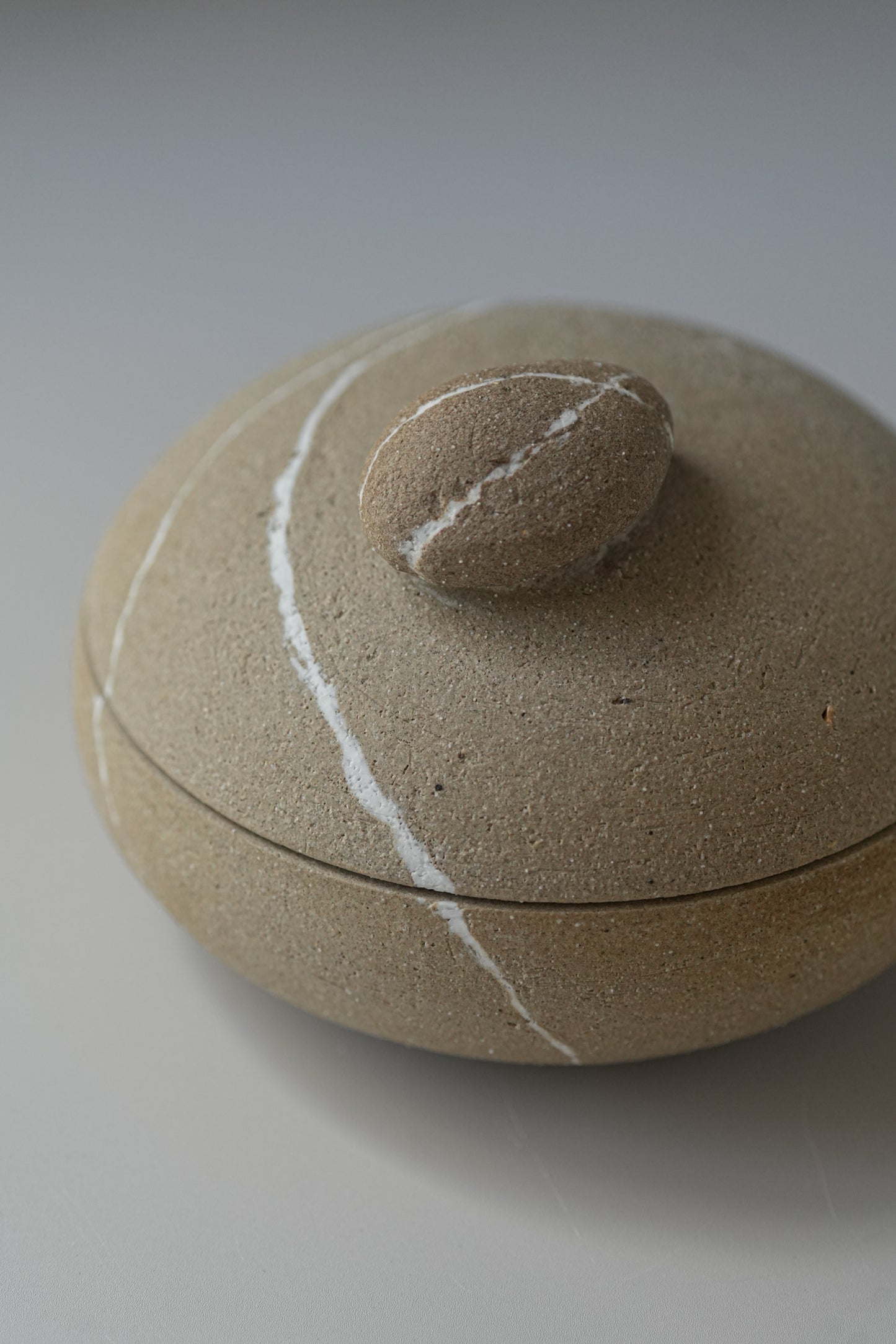Stillness Pebble 039 / Brown Box