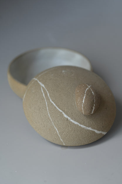 Stillness Pebble 039 / Brown Box