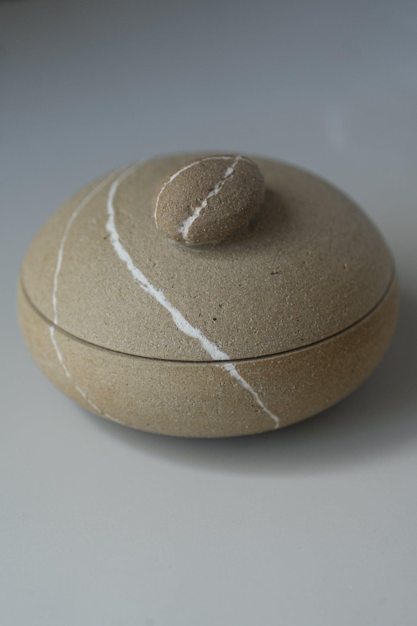 Stillness Pebble 039 / Brown Box