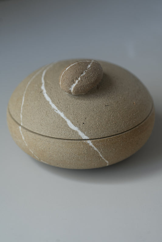 Stillness Pebble 039 / Brown Box